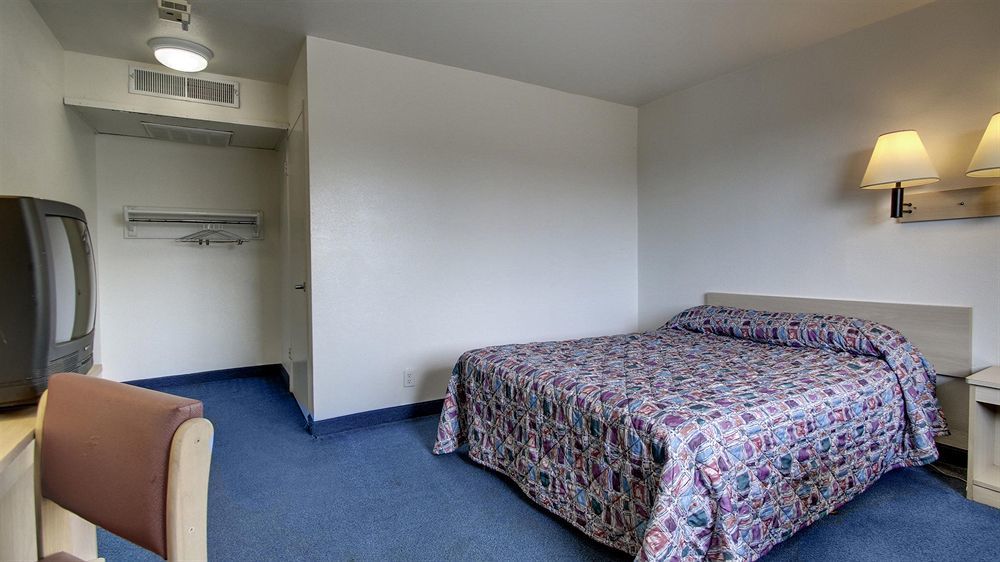 Motel 6 Des Moines South - Airport Exteriér fotografie