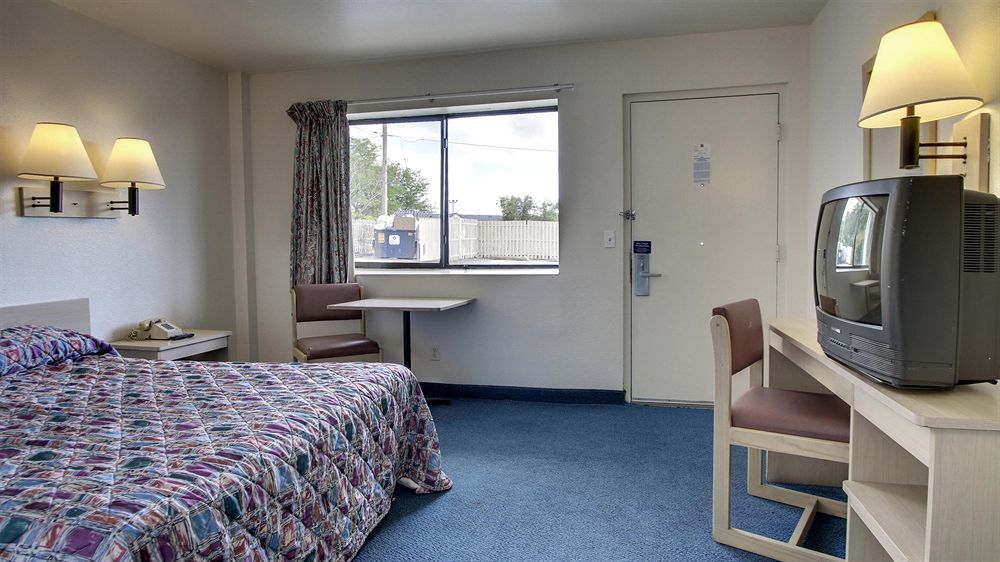 Motel 6 Des Moines South - Airport Exteriér fotografie